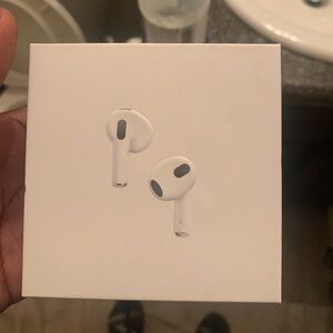 AirPod Gen 3